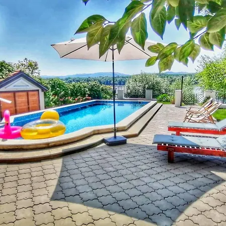 Stunning Danube Holiday home Novi Sad